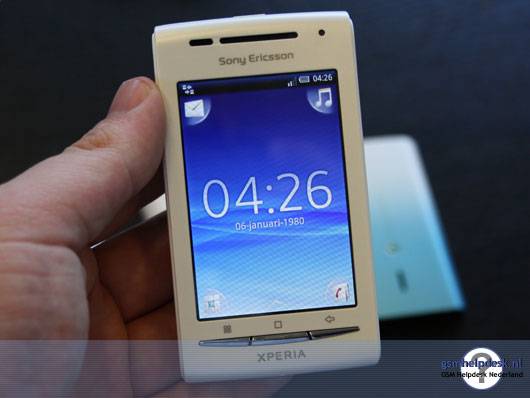 sony ericsson xperia x8 white pink. The XPERIA X8 has a 3-inch