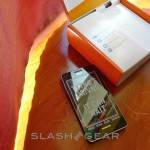 Samsung-INFUSE-4G-unboxing-08-SlashGear-