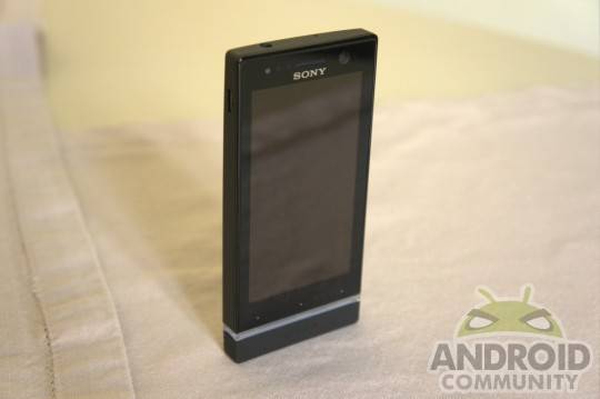 sony xperia u pink