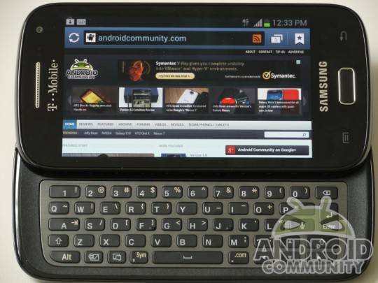 old samsung phone with keyboard