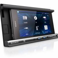 sony-XSP-N1BT_Angle_with_Xperia_Blue_MED-size-1024×772