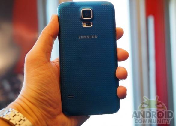 samsung_galaxy_s5_hands-on_ac_4-586x4201