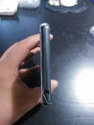 Sony Xperia Z3 opens its flaps for a photo shoot leak - Android Community