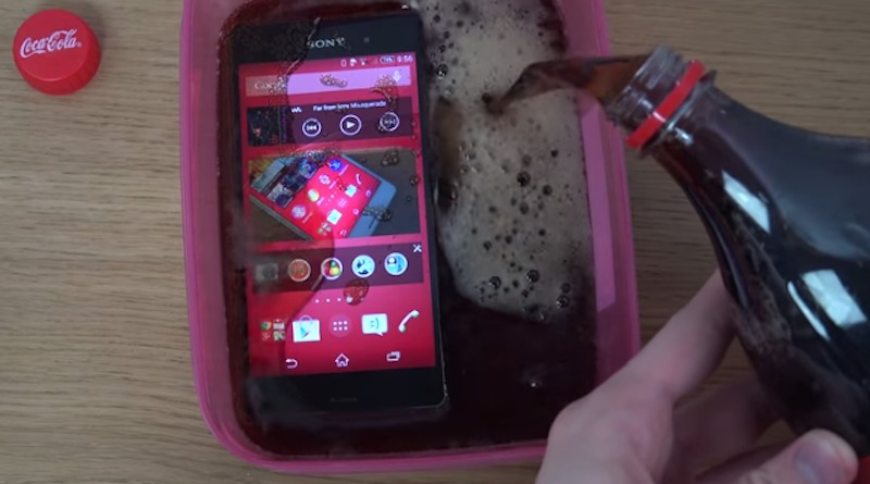 Sony Xperia Z3 Coca Cola Test