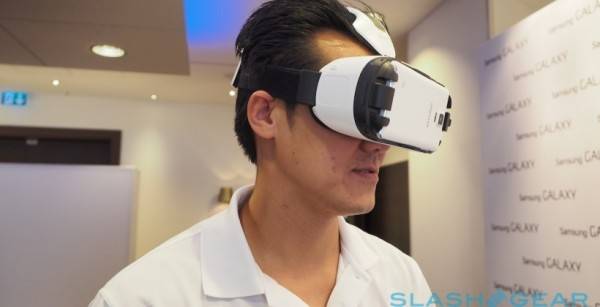 samsung-gear-vr-hands-on-sg-11-820x420