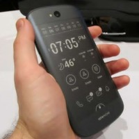 yotaphone1