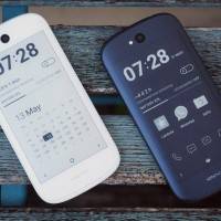 yotaphone2_hero