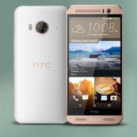 HTC One Me 4