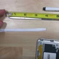 this-is-how-you-remove-a-backwards-inserted-s-pen-from-the-samsung-galaxy-note5-video-490413-2