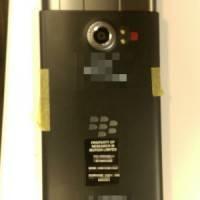 BlackBerry-Venice-AA-back