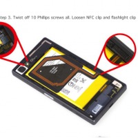 Sony Xperia Z5 Compact Teardown Step 3