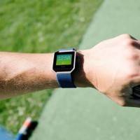 fitbit-blaze-uk-release-date-price-specs-outdoor_thumb