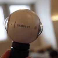 samsung-gear-360-camera-ac-1