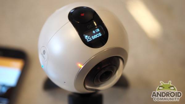 samsung-gear-360-camera-ac-13