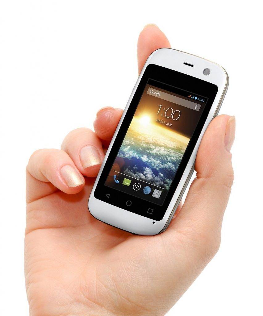 World’s smallest Android smartphone now available on Amazon Android