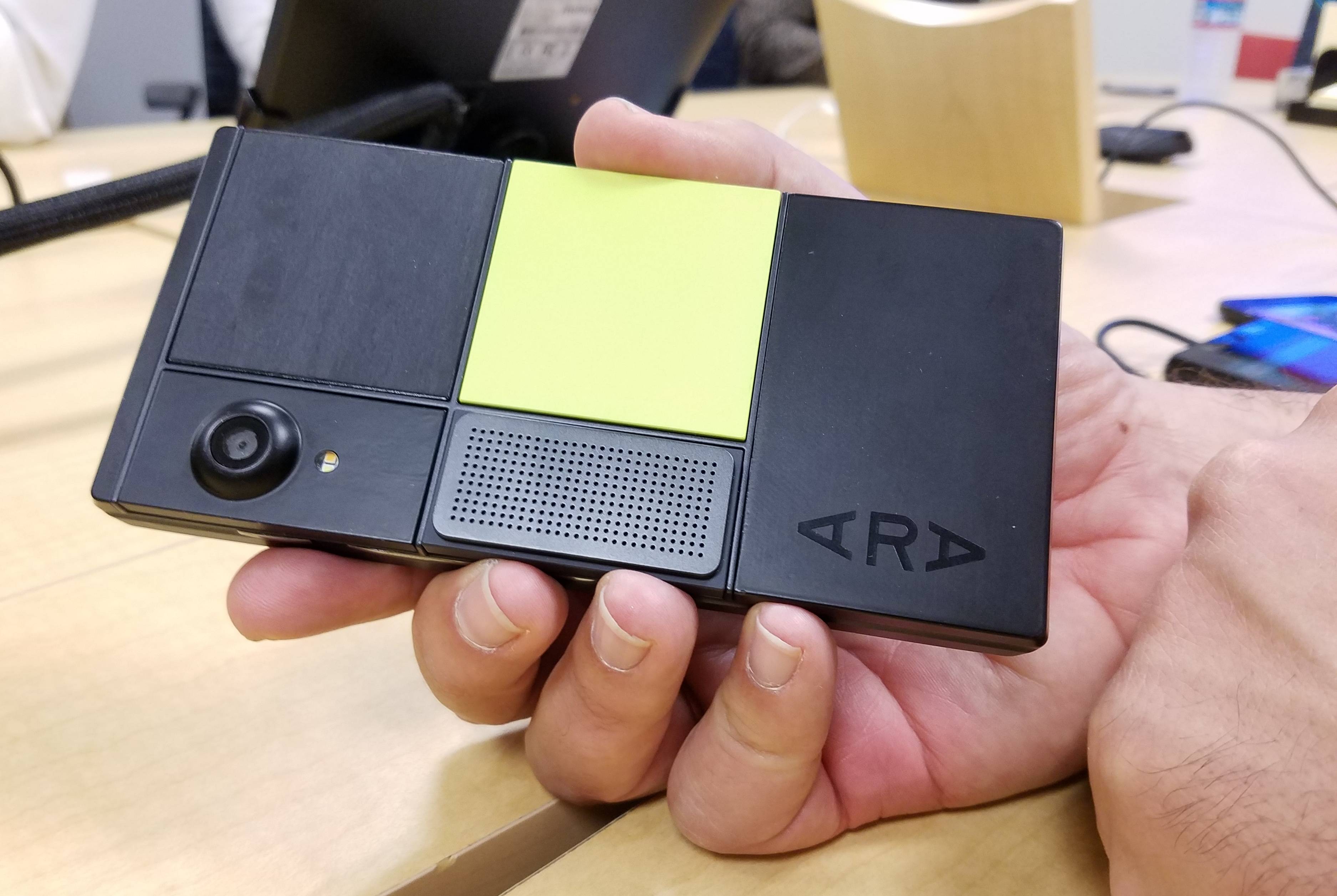 forhåndsvisning opretholde Intermediate Consumers will be getting a scaled-down Project Ara phone, and that's ok -  Android Community