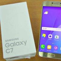 galaxy-c7-box