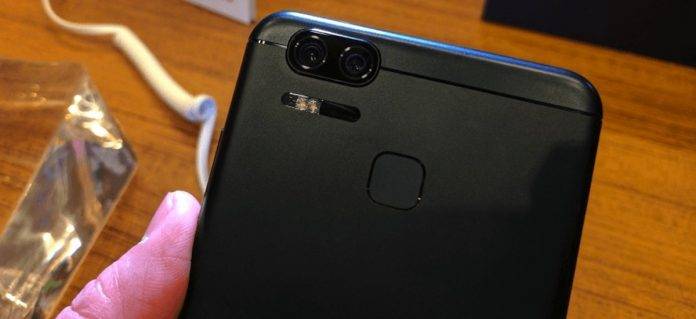 ASUS ZenFone 3 Zoom Android Nougat