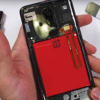 OnePlus 6 Teardown 1