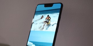 Google Pixel 3 XL notch glitch