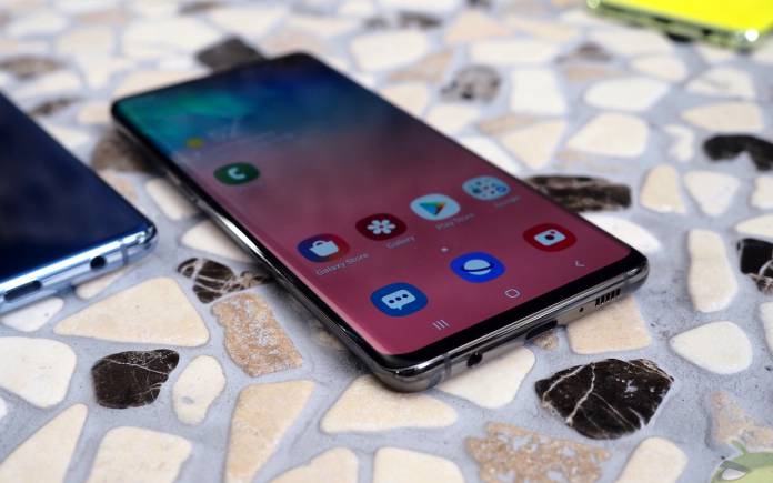 Samsung Galaxy S10 fingerprint recognition