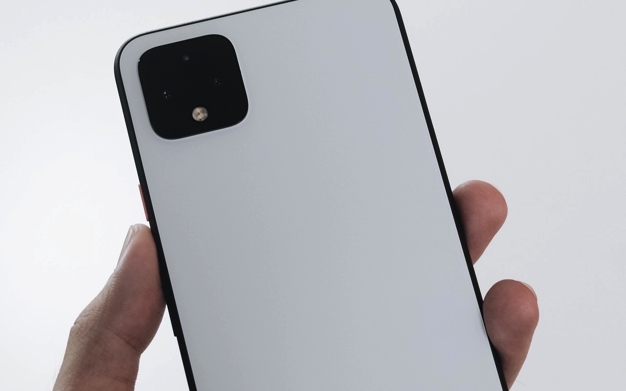 Pixel 4 xl. Pixel 4a 5 с пустым экраном. Порвал шлейф face ID Google Pixel 4xl. Pixel 5a оттенок черного.