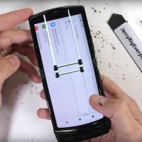 Motorola RAZR 2020 Durability Test