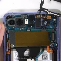 Samsung Galaxy Z Flip Teardown 8