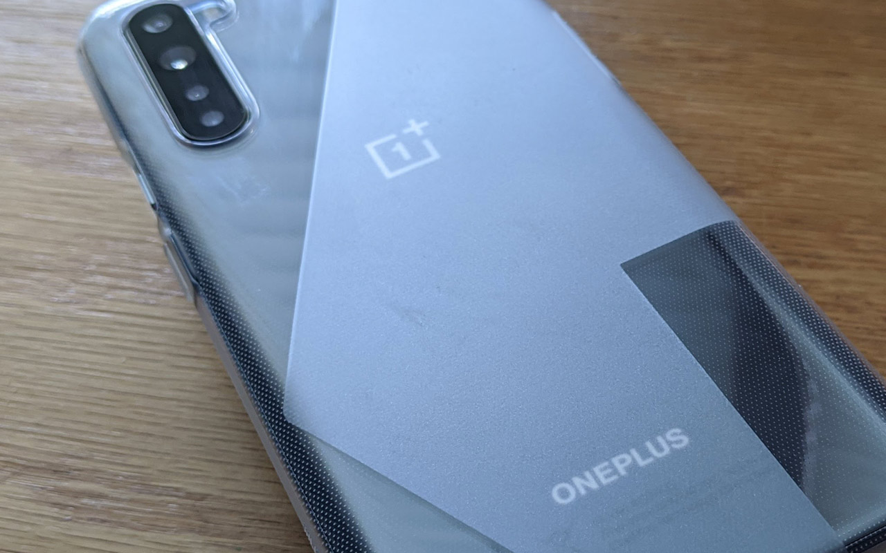 OnePlus Nord (Gray Onyx, 64 GB)