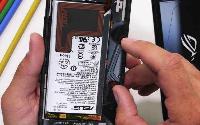 ASUS ROG Phone 3 Teardown 1