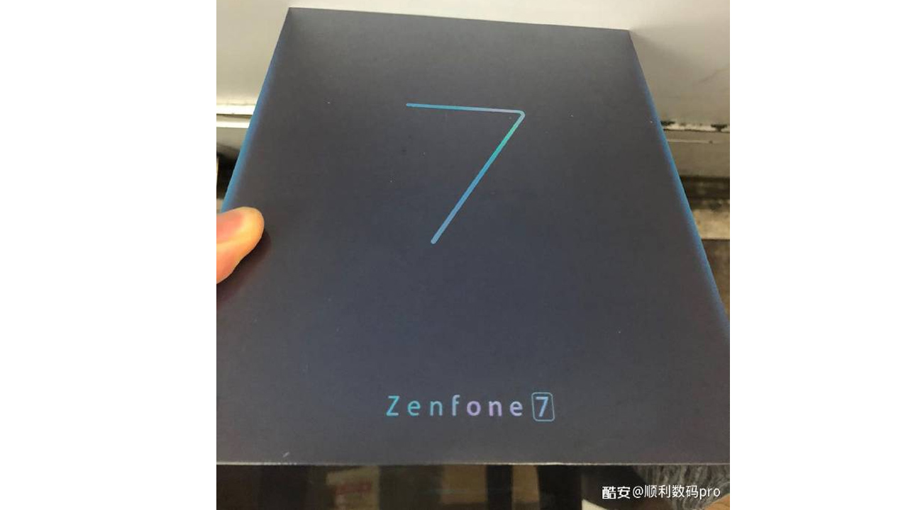 Asus Zenfone 7 and retail box images leaked ahead of launch