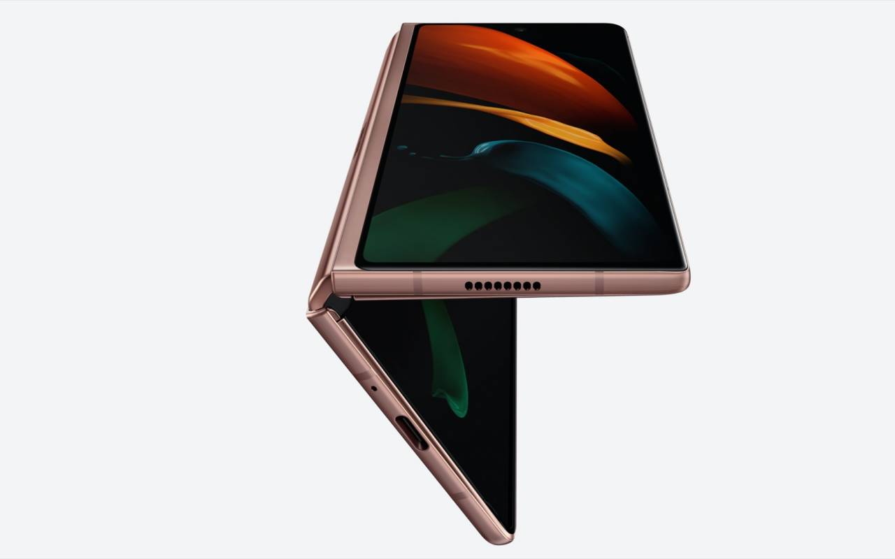 Samsung Galaxy Z Fold 2 now official, looks the same but better