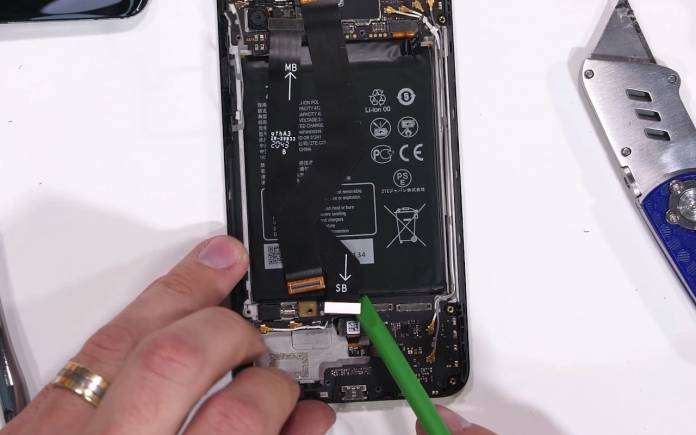 ZTE AXON 20 5G Under Display Camera Teardown