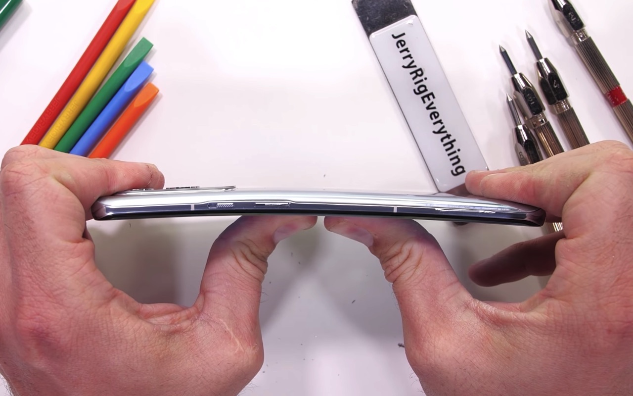 OnePlus 9 Pro Durability Test 4